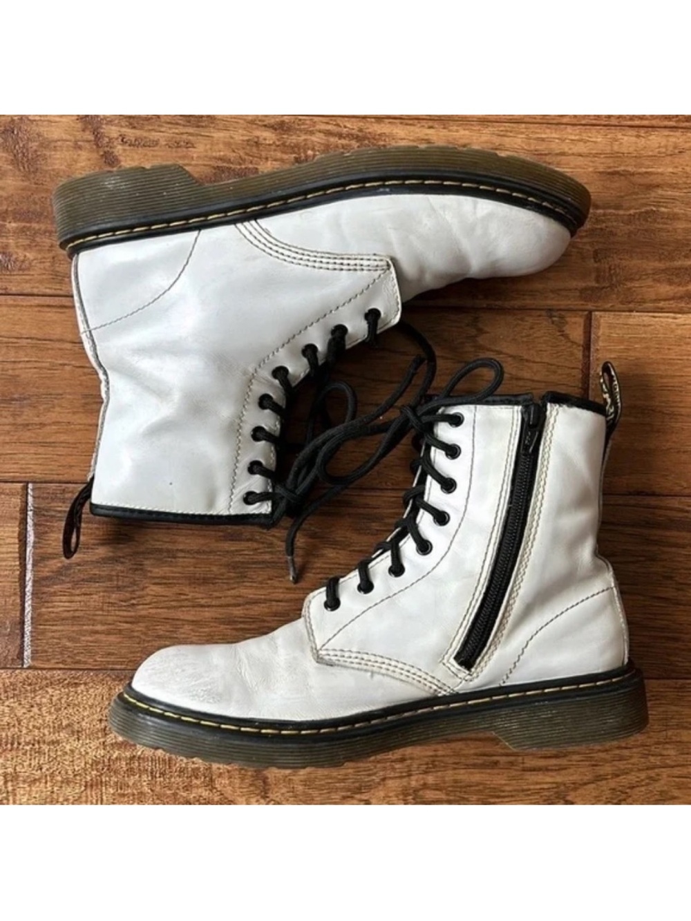 Dr. Martens Docs 1460 8 Eye Lace Up Boots White Leather Inside Zip Womens Size 6 - Picture 4 of 11